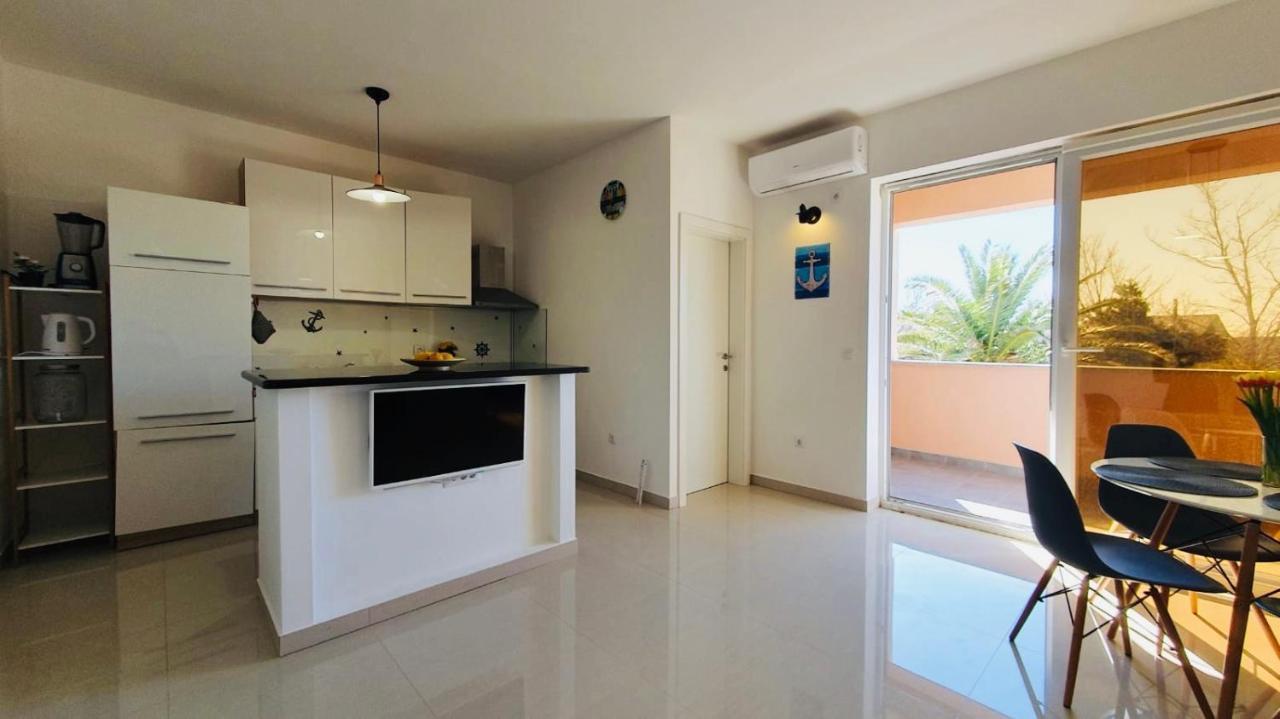 Apartman Petar Ražanac Εξωτερικό φωτογραφία