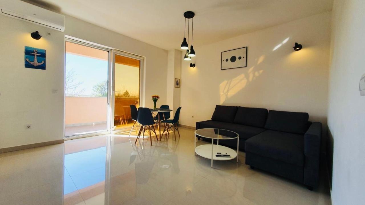 Apartman Petar Ražanac Εξωτερικό φωτογραφία