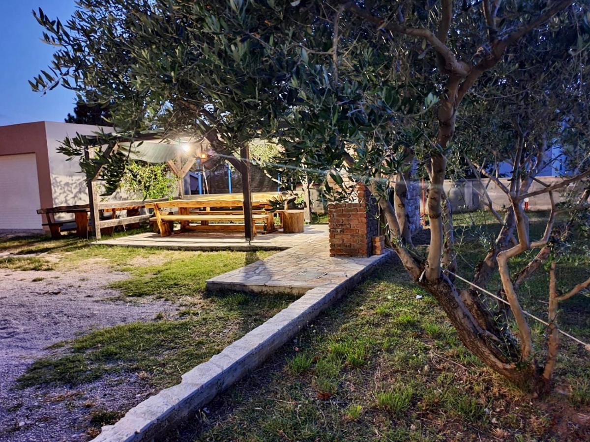 Apartman Petar Ražanac Εξωτερικό φωτογραφία