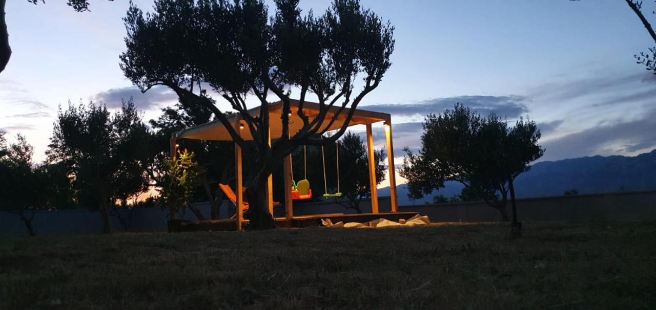 Apartman Petar Ražanac Εξωτερικό φωτογραφία