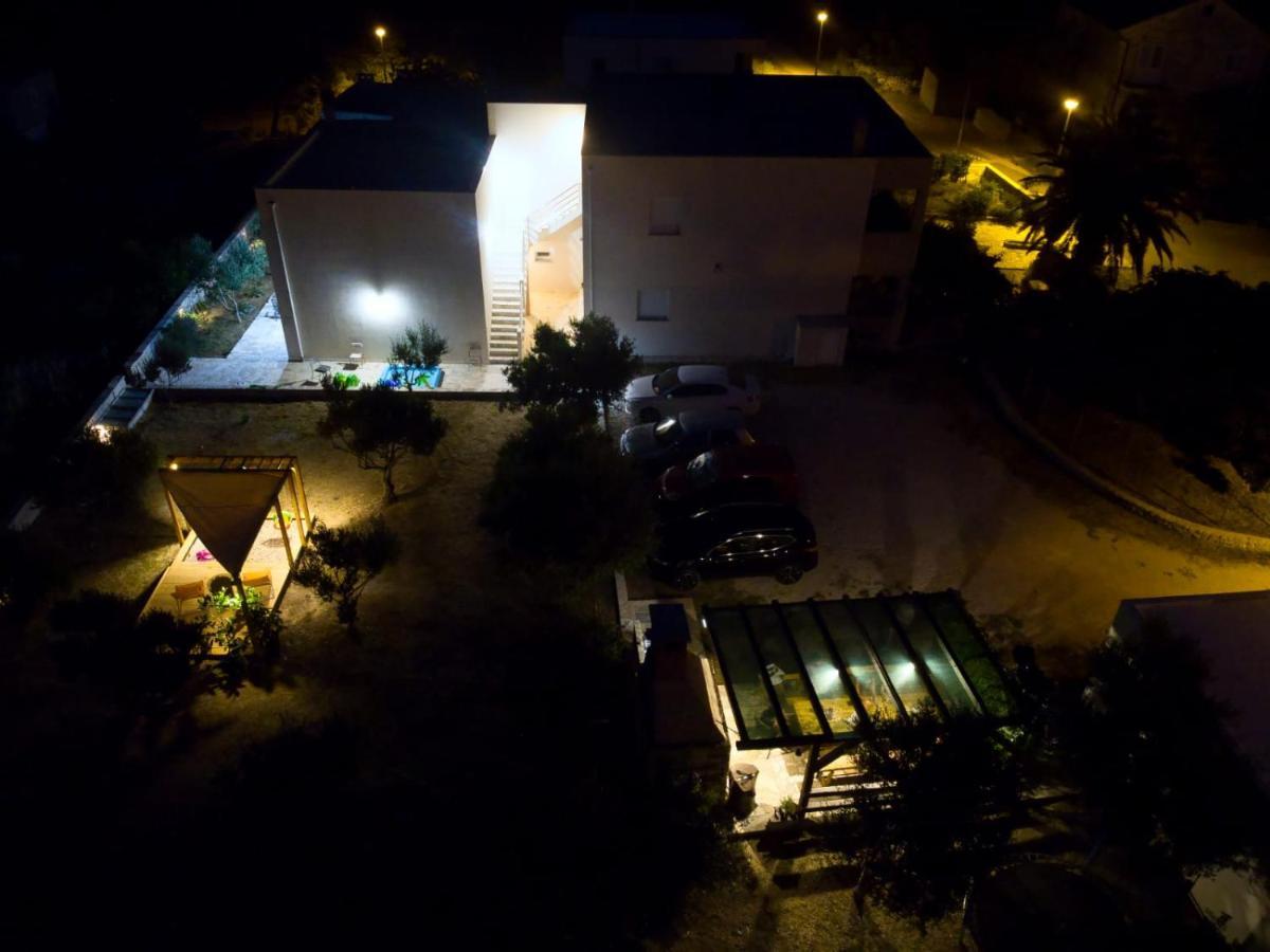 Apartman Petar Ražanac Εξωτερικό φωτογραφία