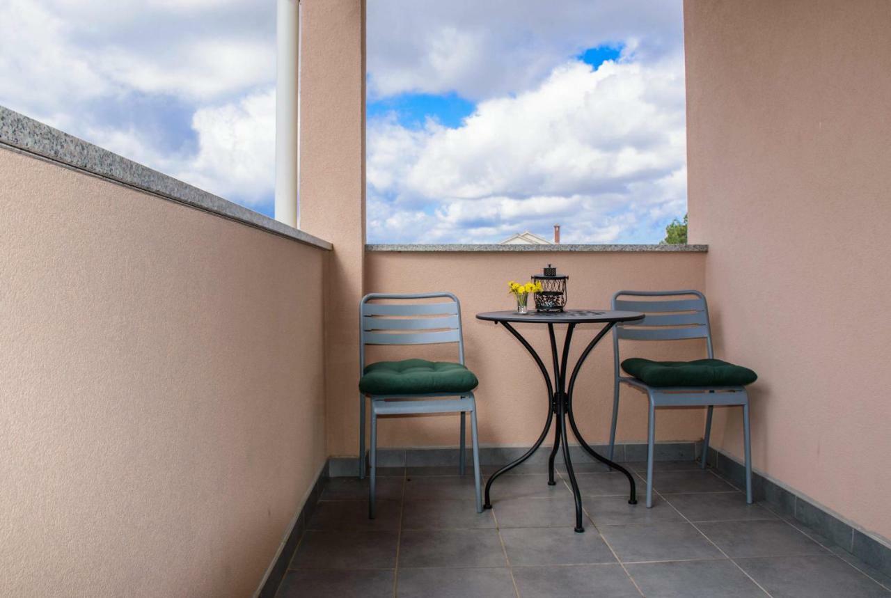 Apartman Petar Ražanac Εξωτερικό φωτογραφία