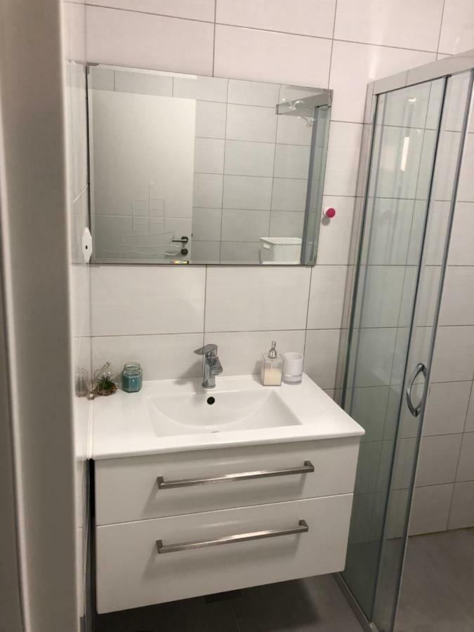 Apartman Petar Ražanac Εξωτερικό φωτογραφία